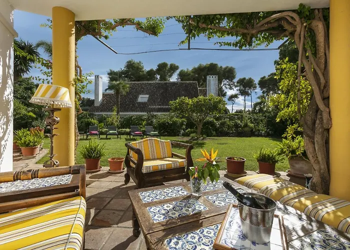 Villa Arin - Beachside Family Home