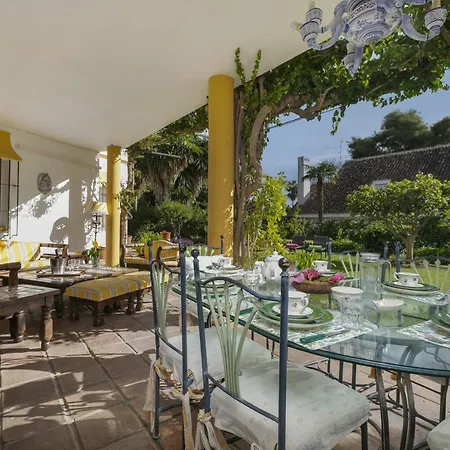 Villa Arin - Beachside Family Home Estepona Extérieur photo