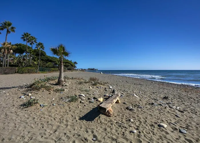 Villa Arin - Beachside Family Home